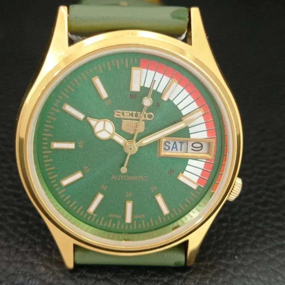 Vintage 1977 Seiko Automatic Mens Gold Watch W/daydate & Green accents